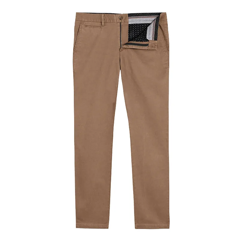 Perk Chinos in Smooth Oak