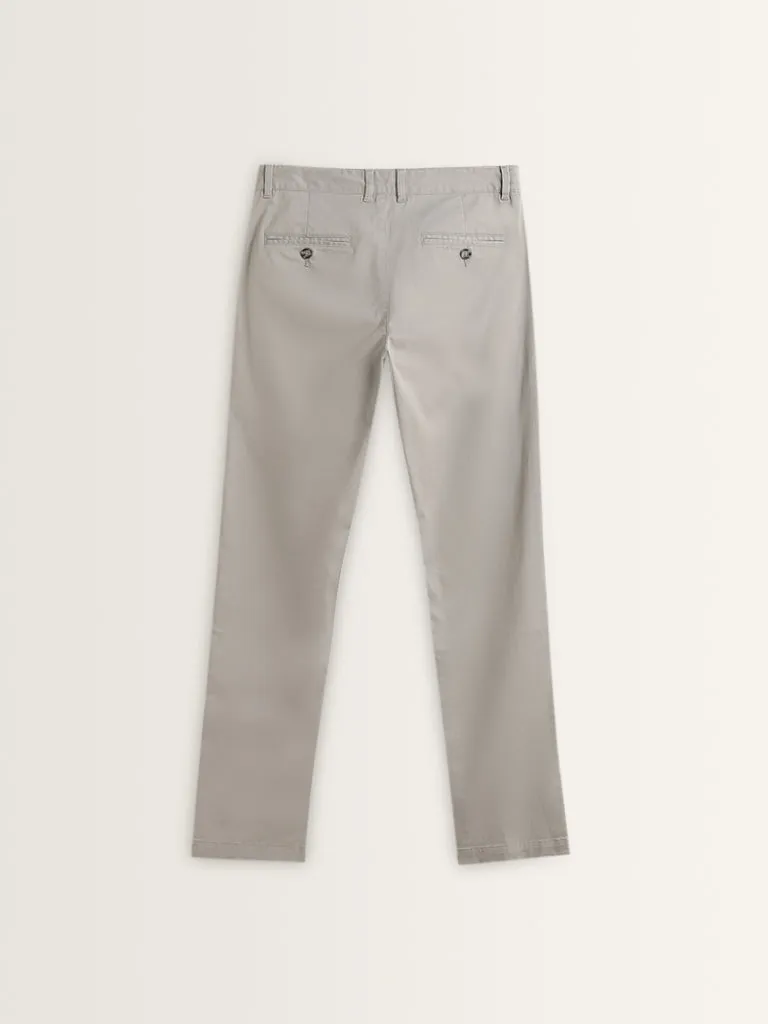 WES Casuals Grey Cotton-Blend Slim Fit Mid Rise Chinos